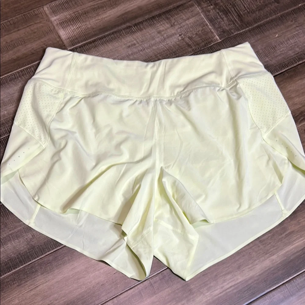 EUC Athleta Run With It Shorts 1X - Picture 1 of 4